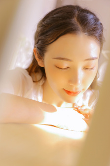 女邻居